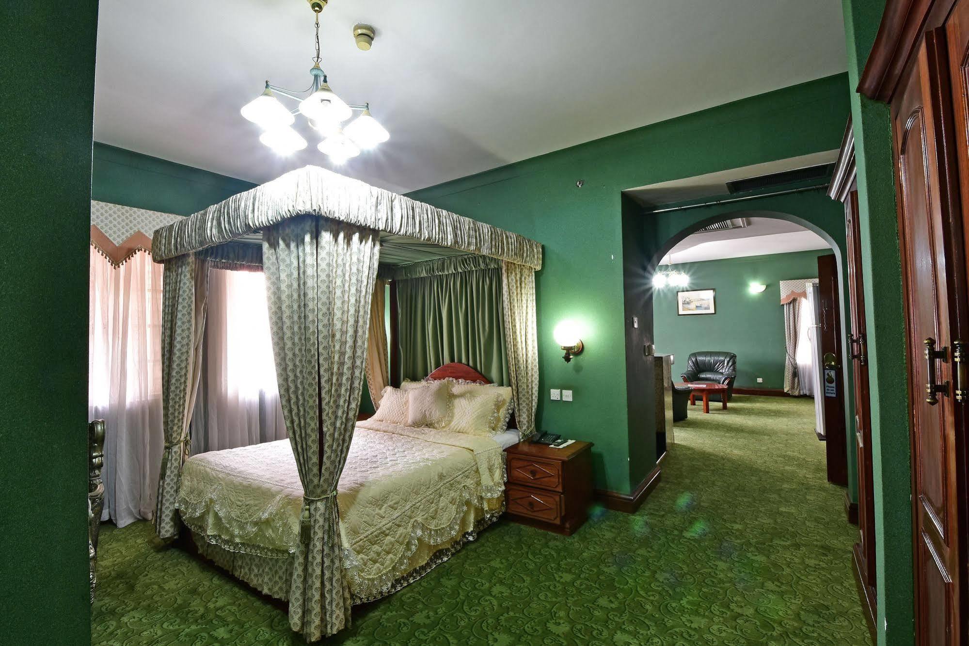 Grand Imperial Hotel 坎帕拉 外观 照片